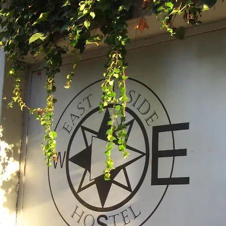 Hostel East Side