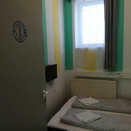 Hostel East Side