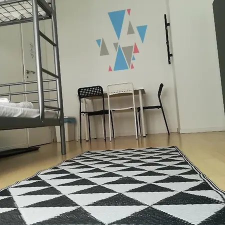 Hostel East Side