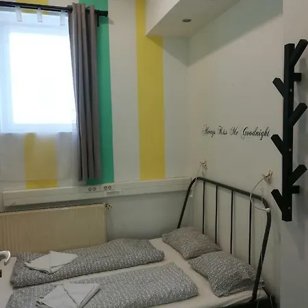Hostel East Side *