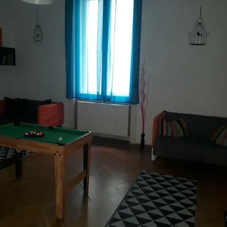 Hostel East Side