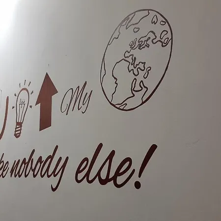 East Side Hostel *