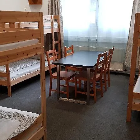 East Side Hostel *