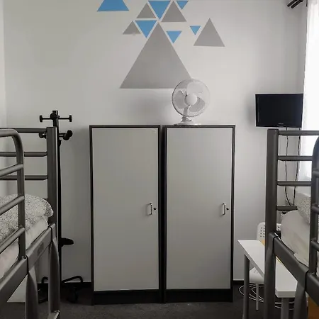 Hostel East Side *